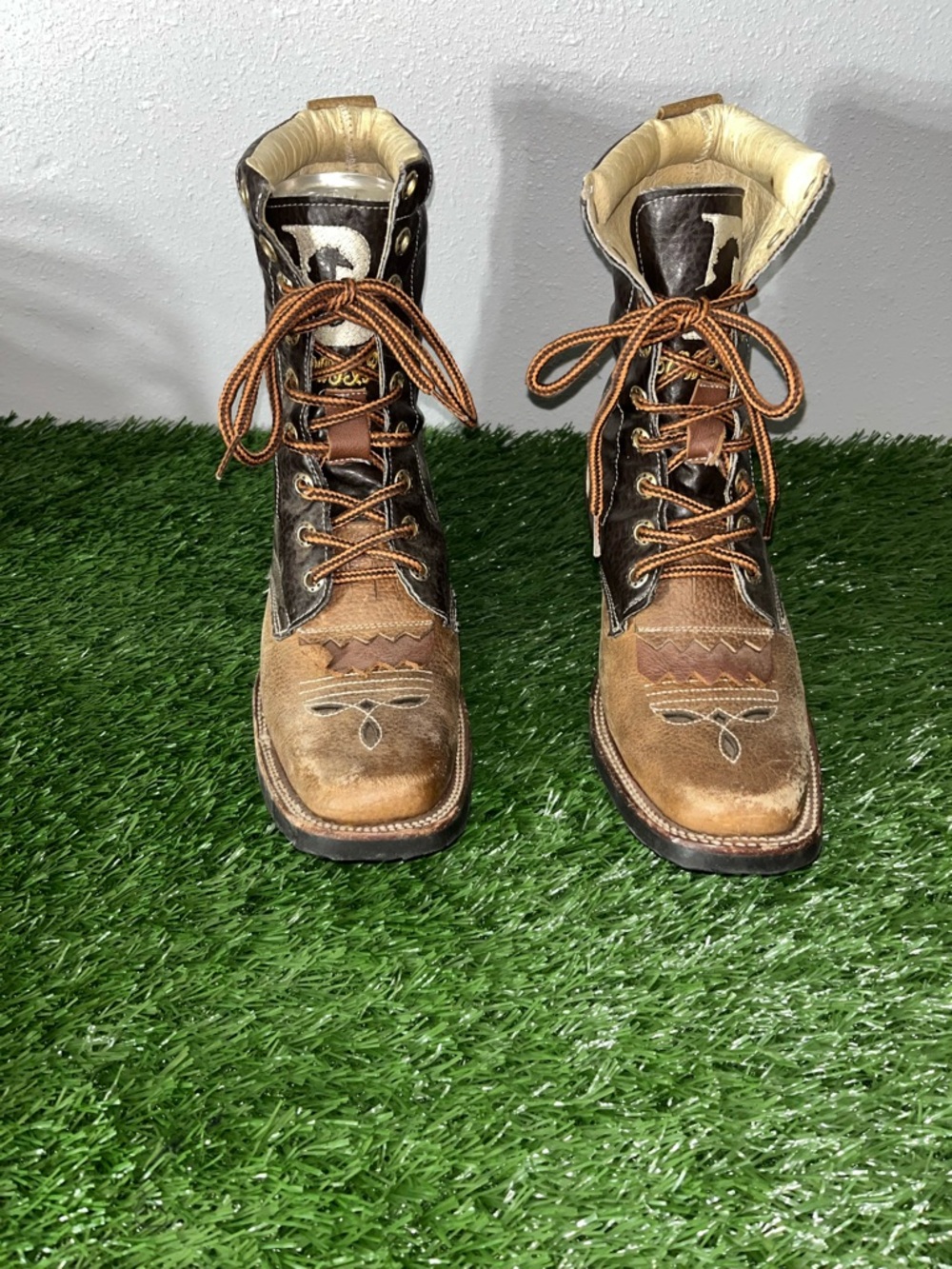 Brown Lace-Up Cowgirl Women’s Boots 9.5 - Picture 2 of 12